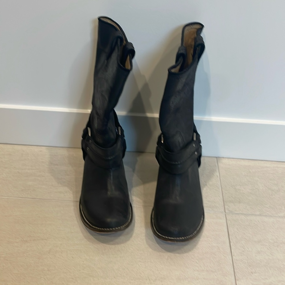 Frye Black leather western boots